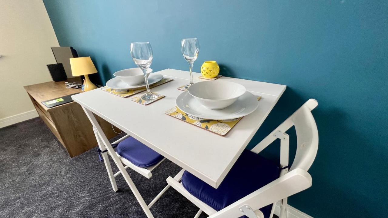 Cross Court, Stafford By Bell Apartments מראה חיצוני תמונה