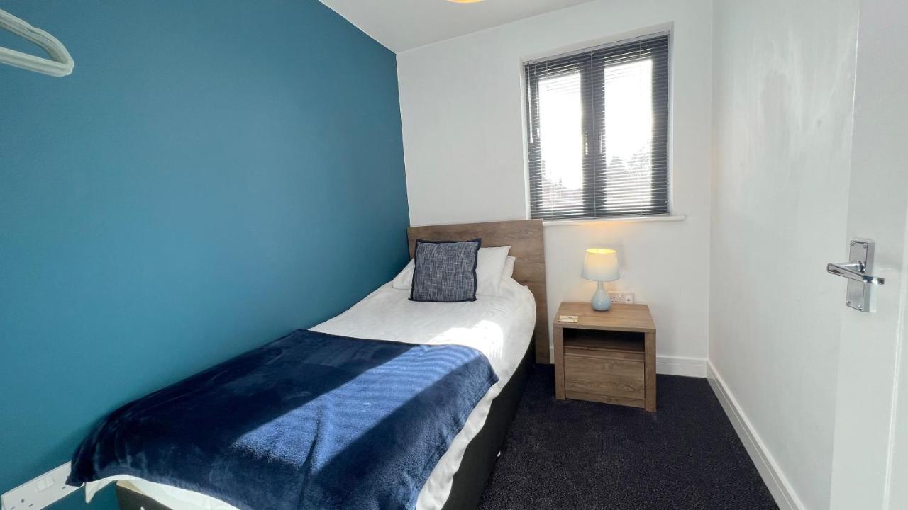 Cross Court, Stafford By Bell Apartments מראה חיצוני תמונה
