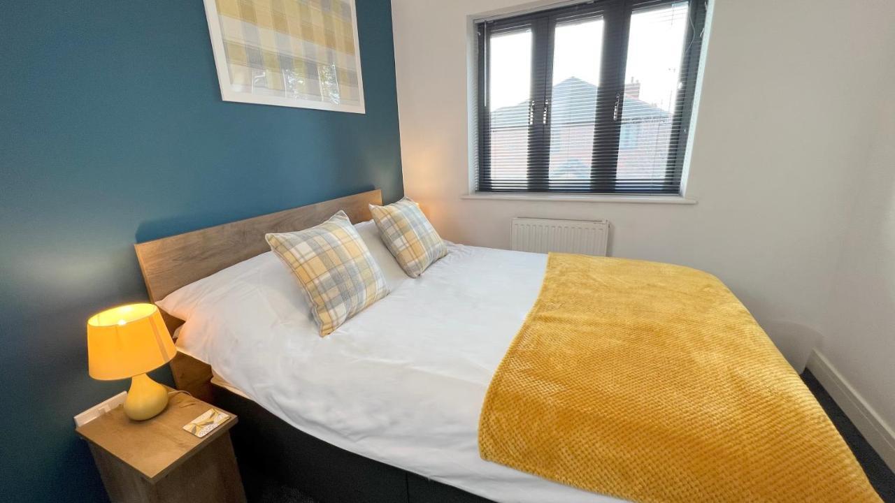 Cross Court, Stafford By Bell Apartments מראה חיצוני תמונה