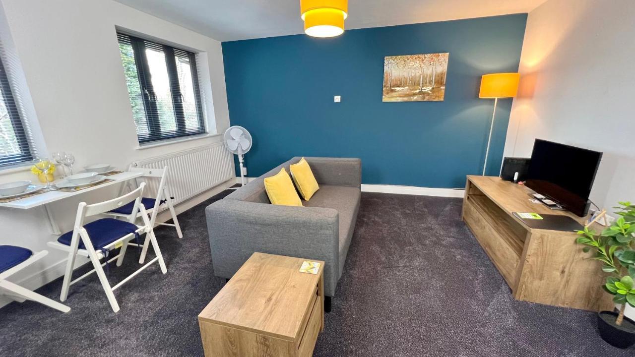 Cross Court, Stafford By Bell Apartments מראה חיצוני תמונה