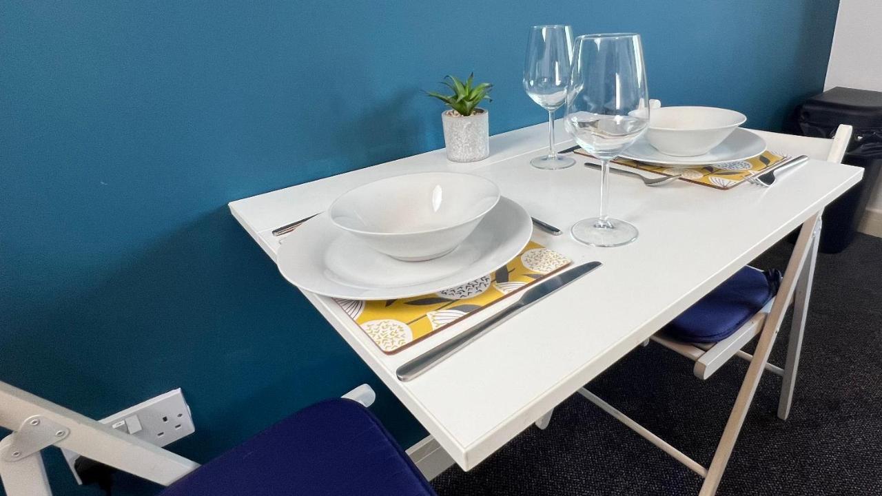 Cross Court, Stafford By Bell Apartments מראה חיצוני תמונה