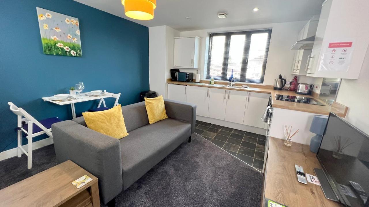 Cross Court, Stafford By Bell Apartments מראה חיצוני תמונה