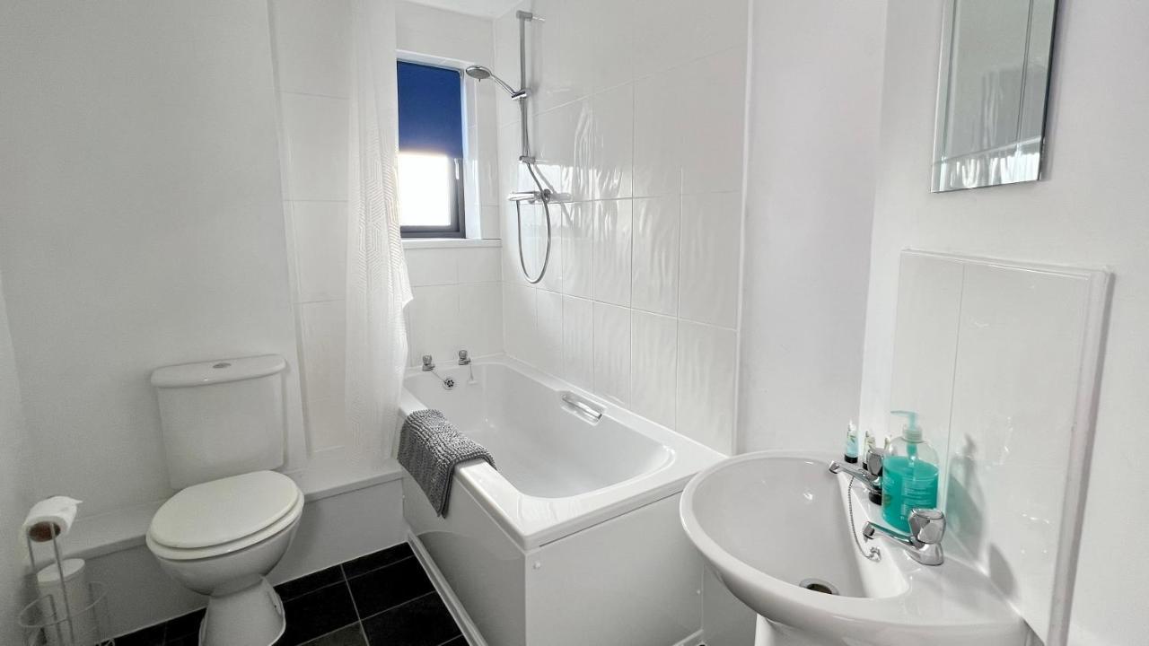 Cross Court, Stafford By Bell Apartments מראה חיצוני תמונה