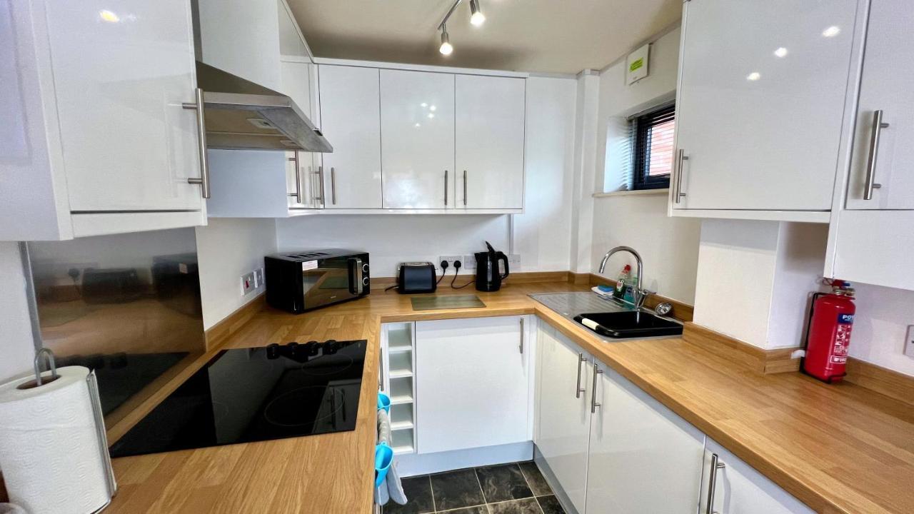 Cross Court, Stafford By Bell Apartments מראה חיצוני תמונה