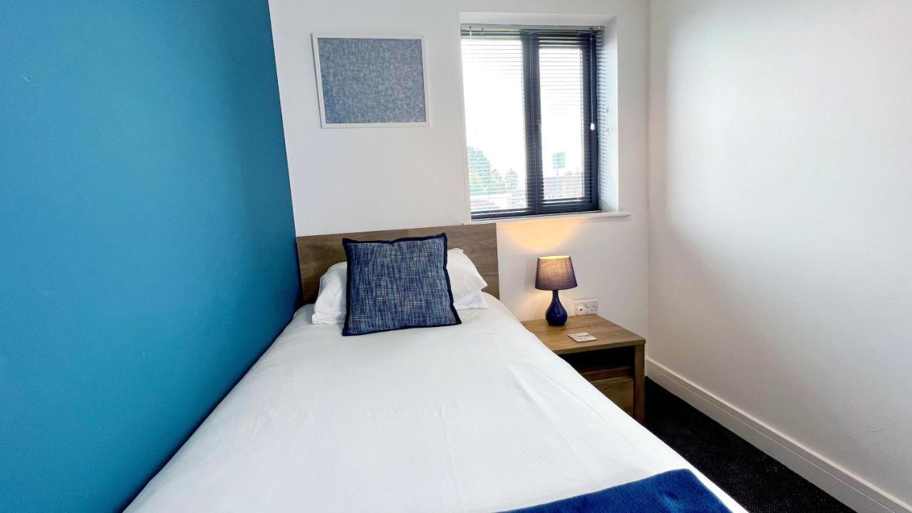 Cross Court, Stafford By Bell Apartments מראה חיצוני תמונה