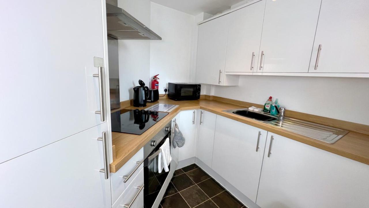 Cross Court, Stafford By Bell Apartments מראה חיצוני תמונה