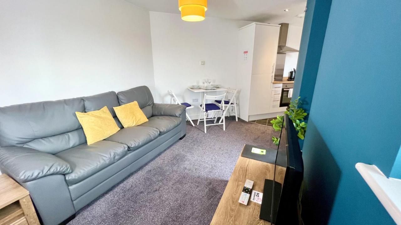Cross Court, Stafford By Bell Apartments מראה חיצוני תמונה