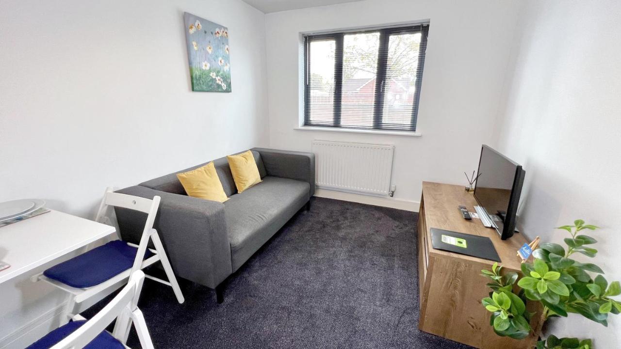 Cross Court, Stafford By Bell Apartments מראה חיצוני תמונה
