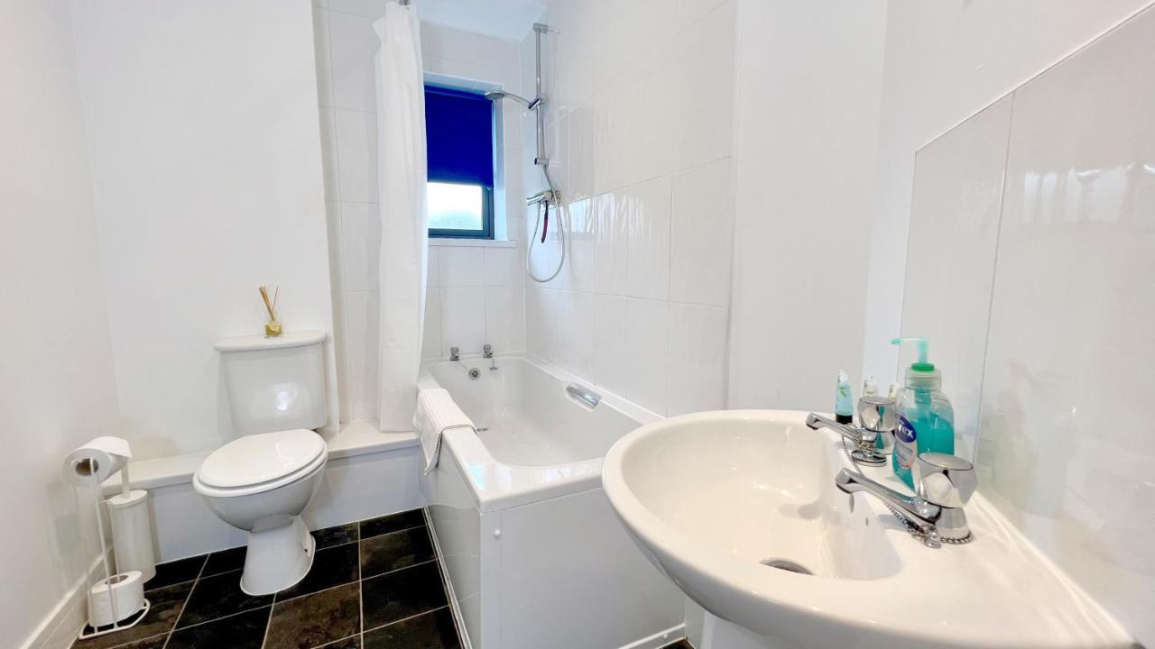 Cross Court, Stafford By Bell Apartments מראה חיצוני תמונה