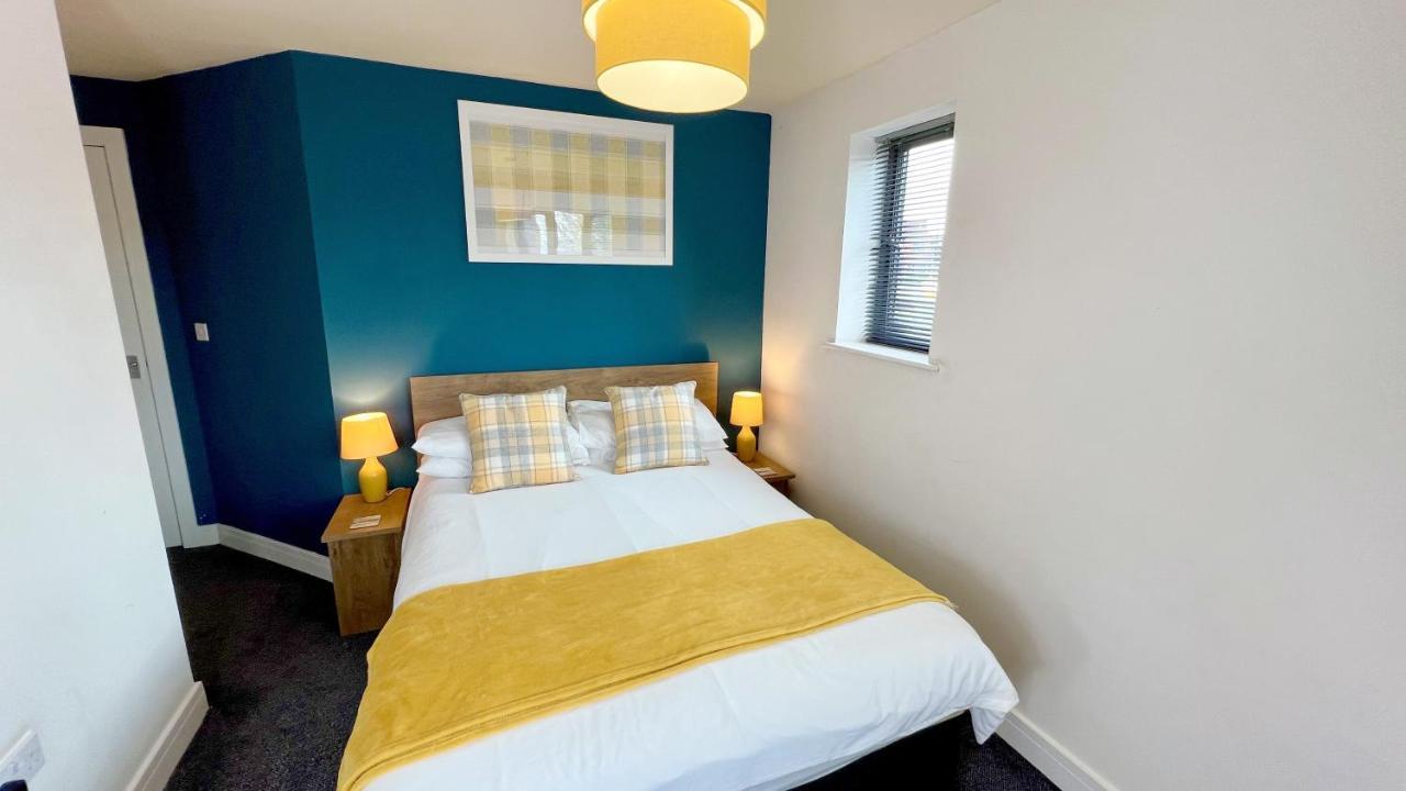 Cross Court, Stafford By Bell Apartments מראה חיצוני תמונה