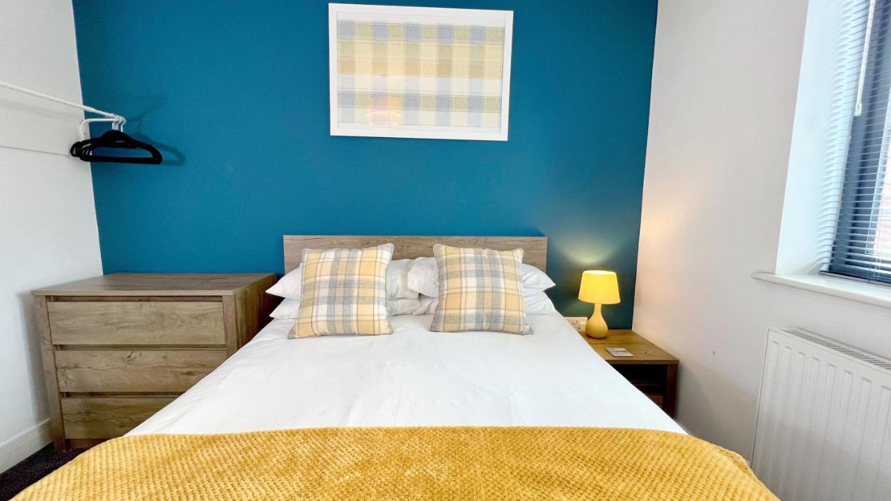 Cross Court, Stafford By Bell Apartments מראה חיצוני תמונה