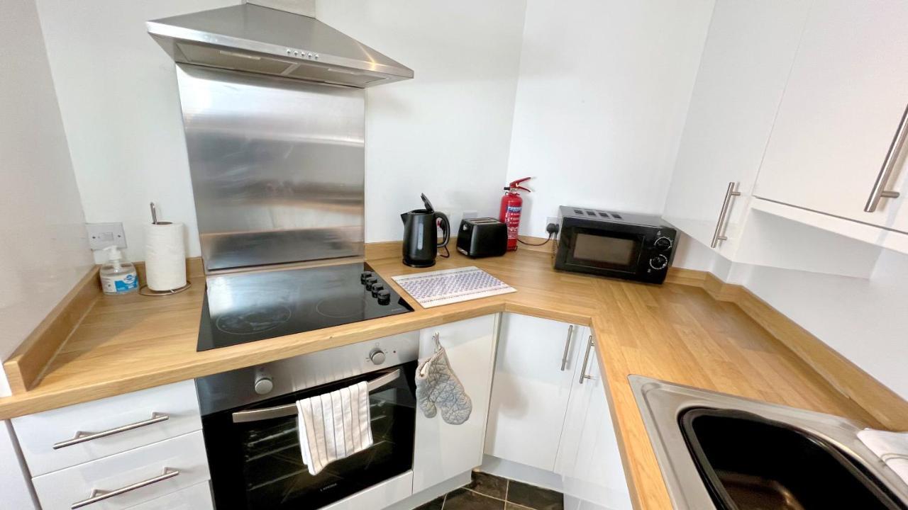 Cross Court, Stafford By Bell Apartments מראה חיצוני תמונה